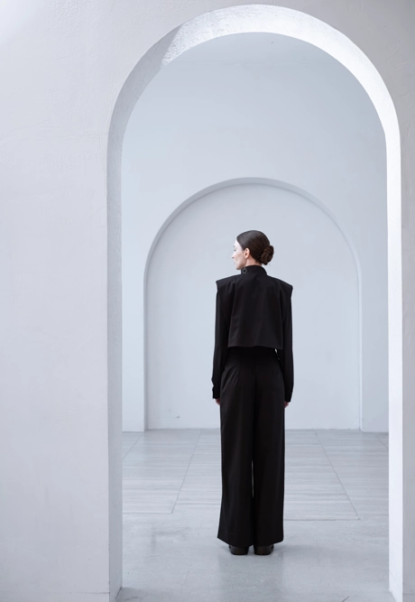 Брюки с декоративной отстрочкой - фото 4