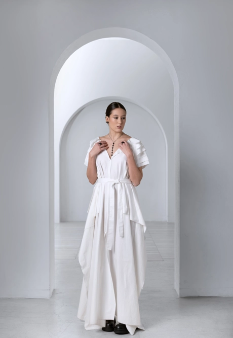 Платье с акцентными рукавами - фото 4